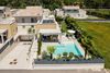 Sirmione, Punta Grò, end-of-terrace villa with a private pool, just a few metres from the lake, for sale