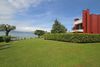 Sirmione, Colombare. Three-room apartment for sale in lake-front residence